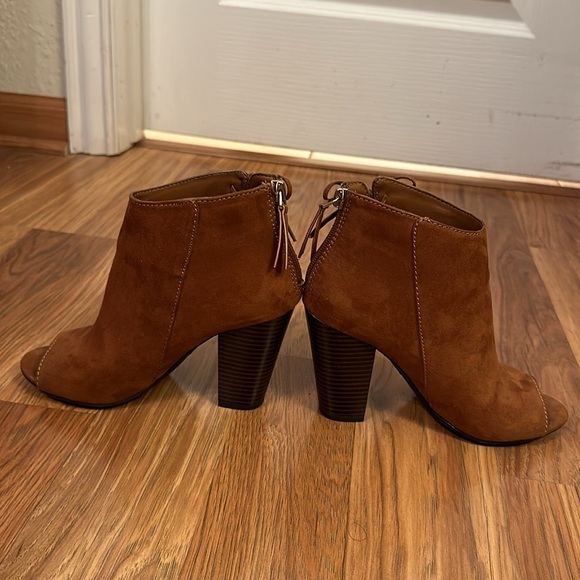 Ana peep toe suede boots size 6.5 - Picture 3 of 8